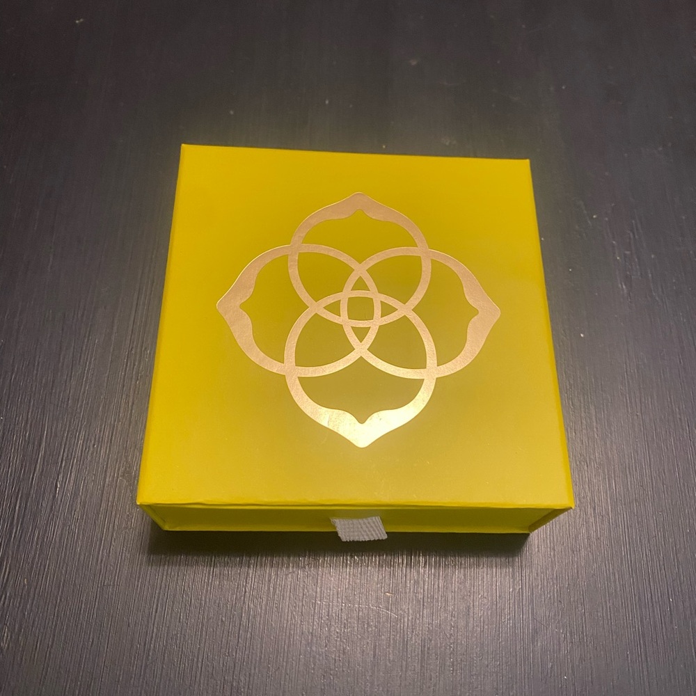 Kendra Scott Empty Box -Slide Closure